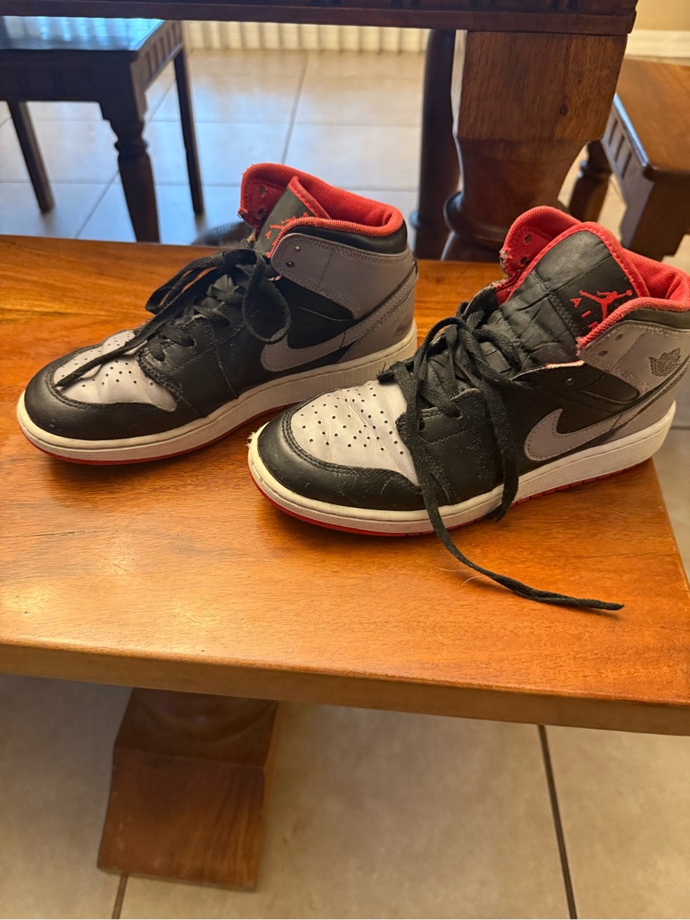Nike Kids Jordan 1 Mid Black/Gray/Red Sneakers